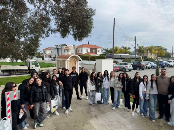 Eπίσκεψη μαθητών/τριών στην Παιδική Στέγη Λάρνακας και στο Καταφύγιο Ζώων στην Αθηένου